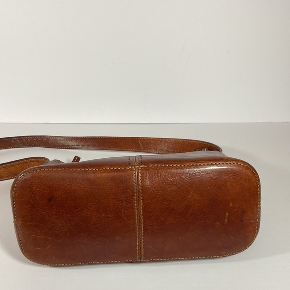 Vintage Fossil Leather Shoulder Bag - Picture 7 of 15